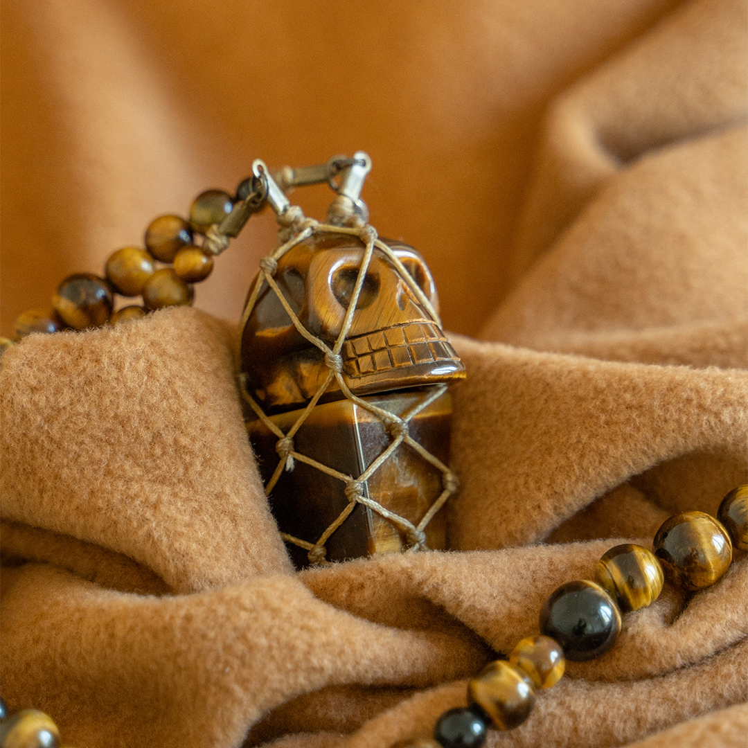 Tigers Eye Skull On Obelisk Net Necklace Tan
